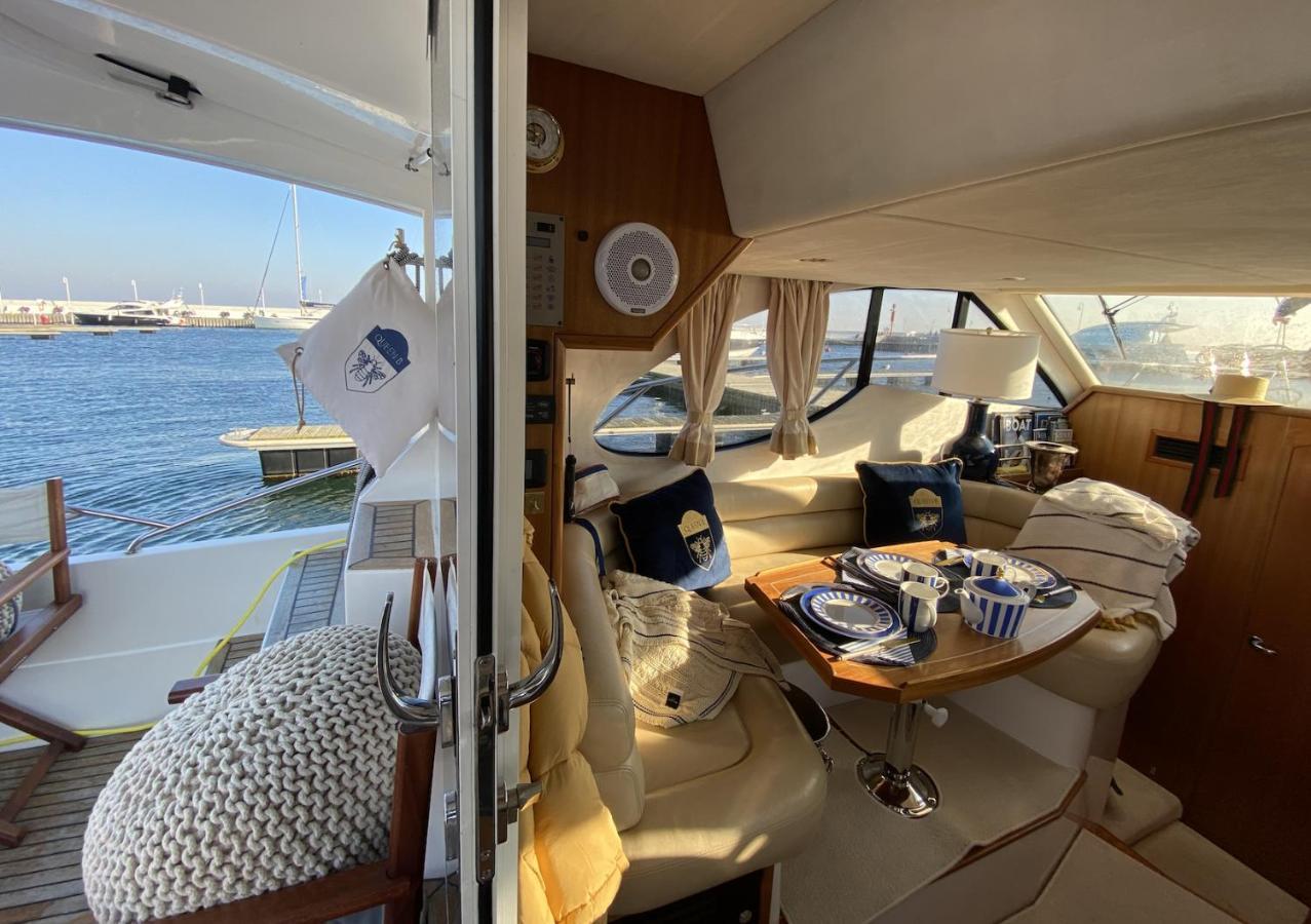 Yacht Queen B Houseboat * Sopot
