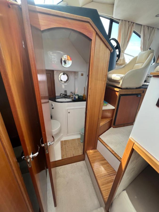 Yacht Queen B Houseboat Sopot