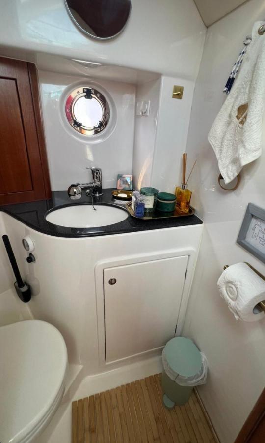Yacht Queen B Houseboat * Sopot